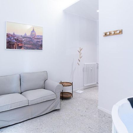 White Home Suite And Rooms Rome Luaran gambar