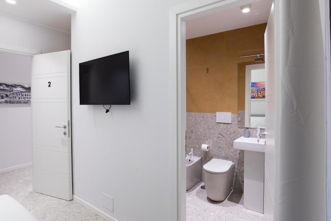 White Home Suite And Rooms Rome Luaran gambar