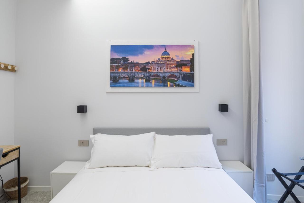 White Home Suite And Rooms Rome Luaran gambar