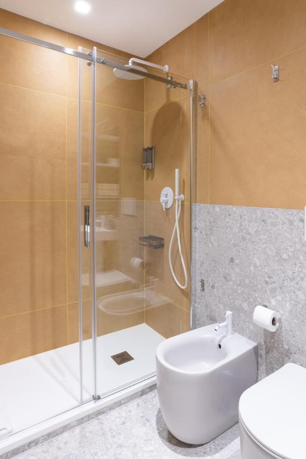 White Home Suite And Rooms Rome Luaran gambar