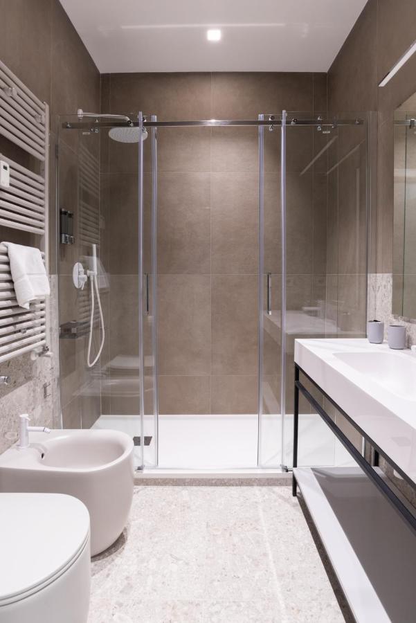 White Home Suite And Rooms Rome Luaran gambar